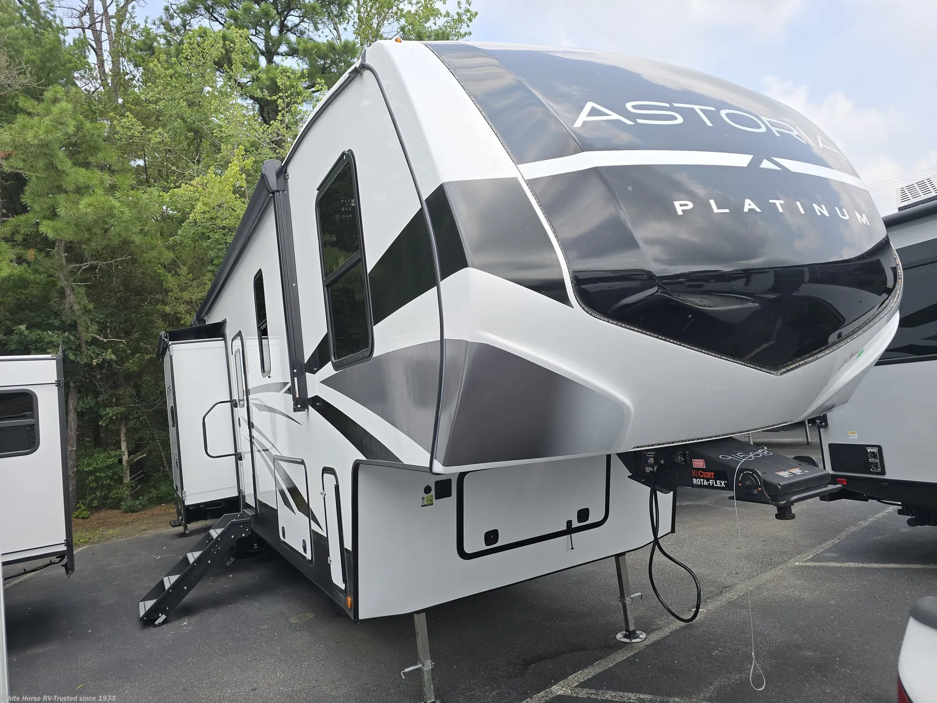 2026 Dutchmen Astoria Platinum 3603LFP dealer photo 1 from White Horse Leisure