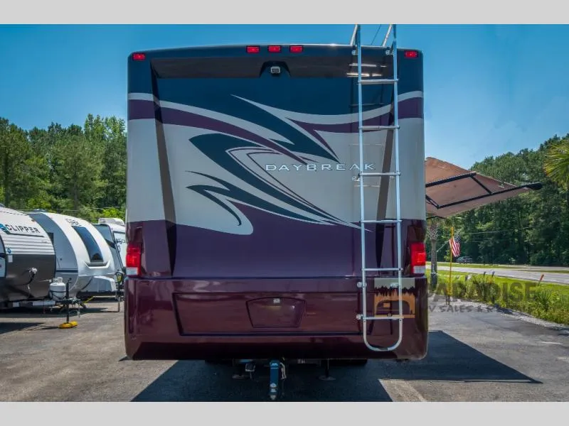 2011 Thor Motor Coach Daybreak 3211 - Photo 4