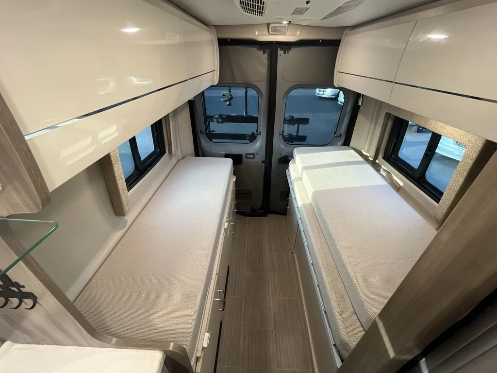 2022 Thor Motor Coach Tellaro 20AT, Photos photo 19