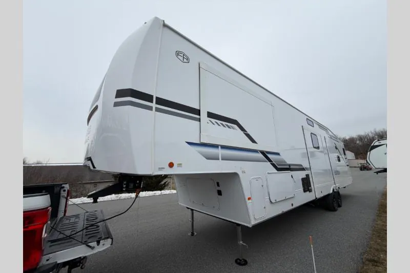 2026 Forest River Cherokee Arctic Wolf 3650SUITE - Photo 4