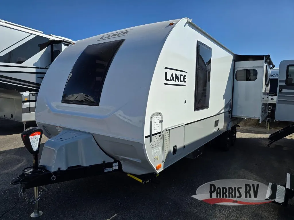 2026 Lance Lance Travel Trailers 2375 - Photo 2