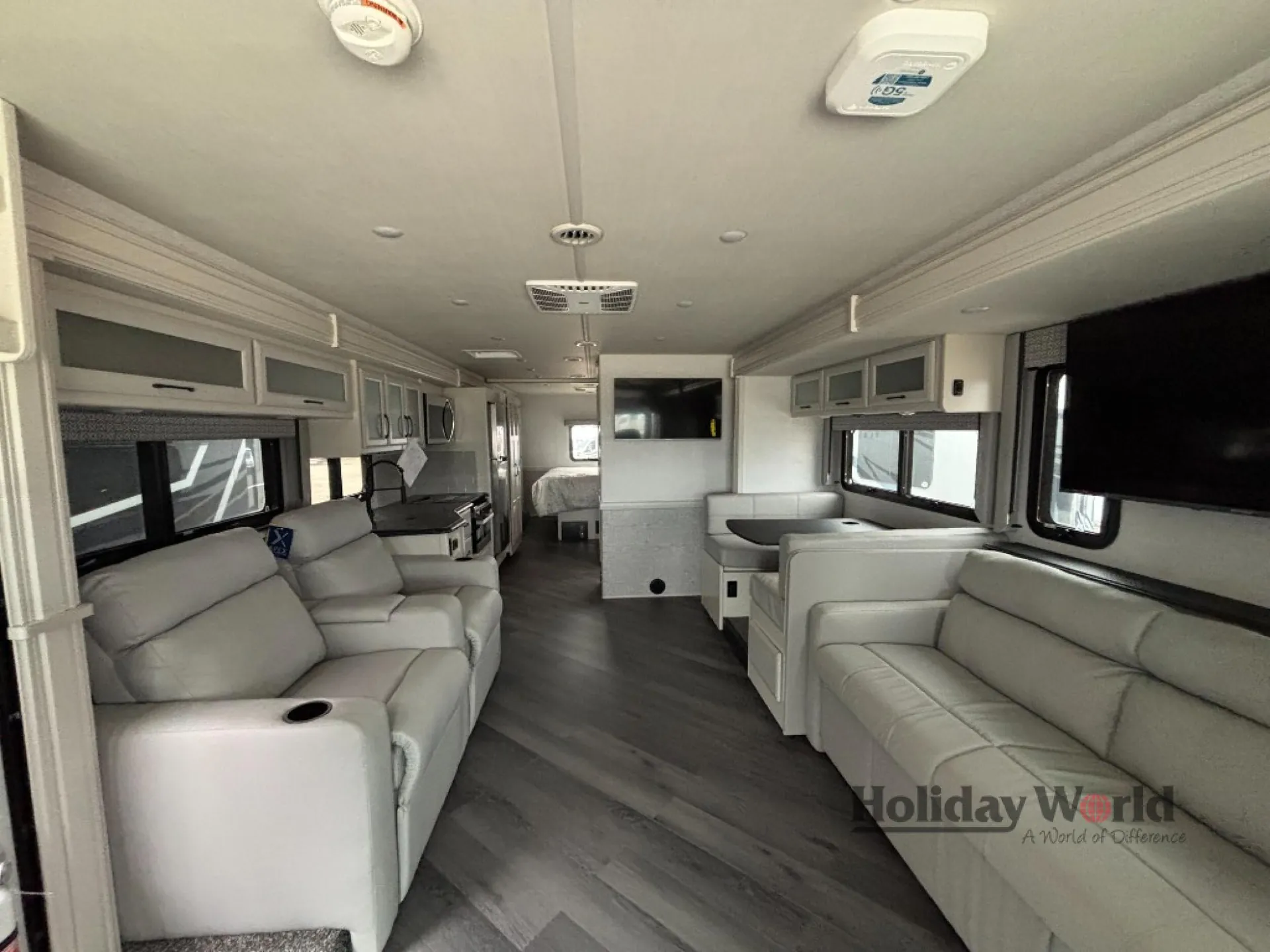 2025 Fleetwood Flex 35R - Photo 3