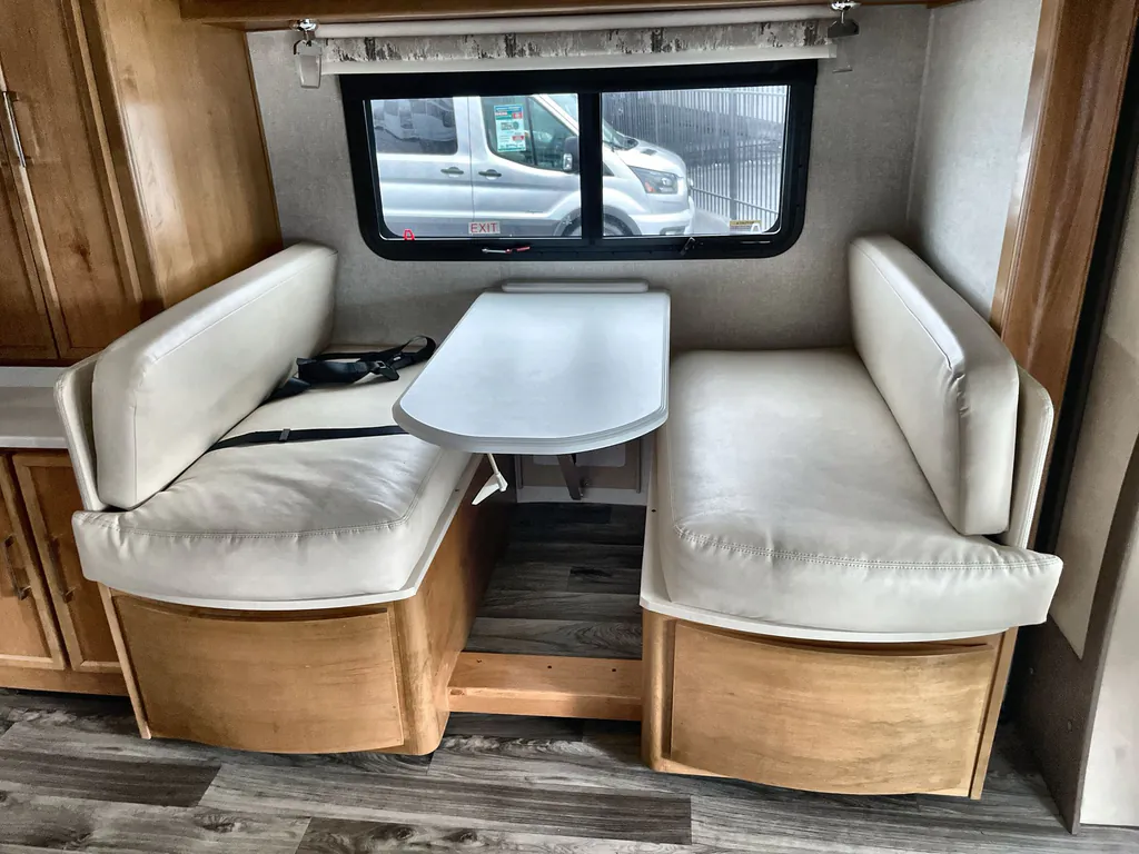 2019 Tiffin Wayfarer 24 FW, Photos photo 20