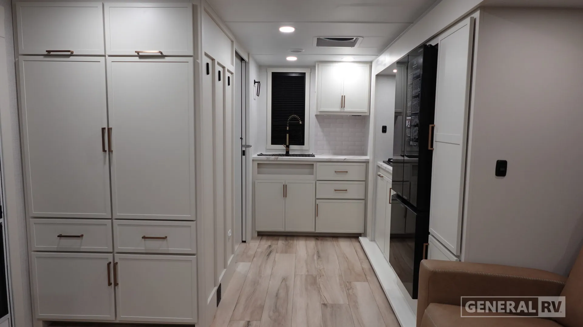 2026 Brinkley Model Ix 23X - Photo 3