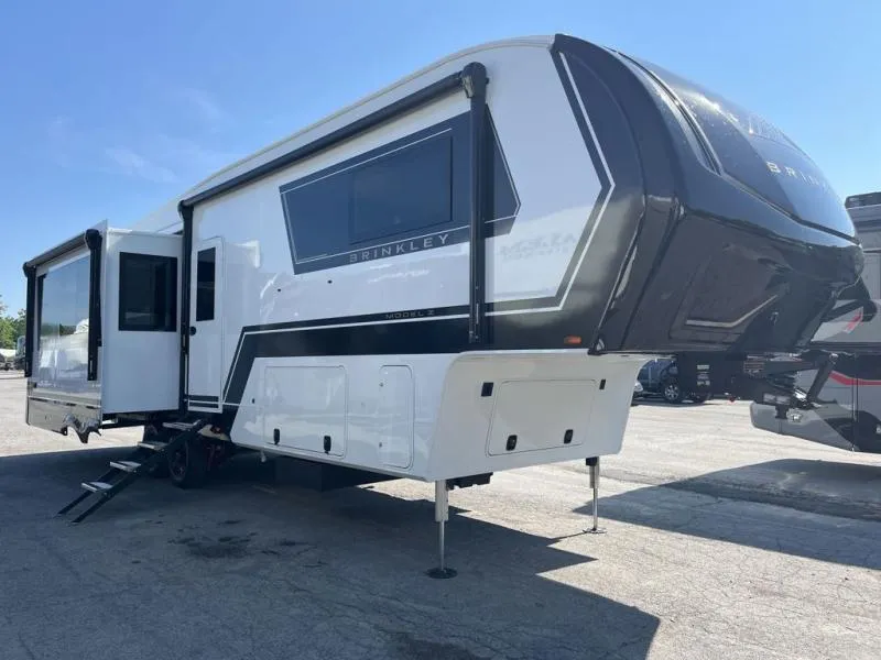 2027 Brinkley Model Z New    3200 - Photo 4