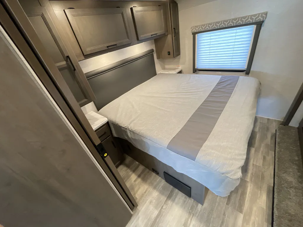2024 Thor Motor Coach Freedom Traveler A29, Photos photo 16