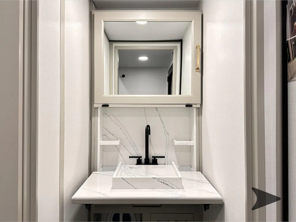 2026 Brinkley Model G 3520, Photos photo 104
