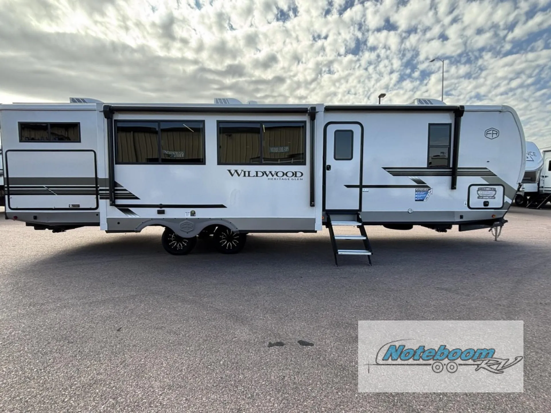 2027 Forest River Wildwood Heritage Glen 310BHI