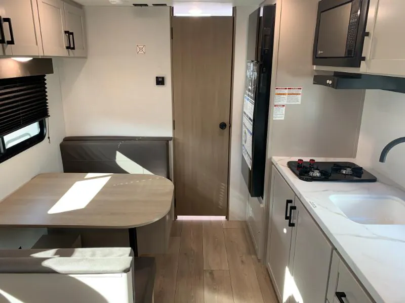 2027 Jayco Jay Flight 175FQ, Photos photo 6