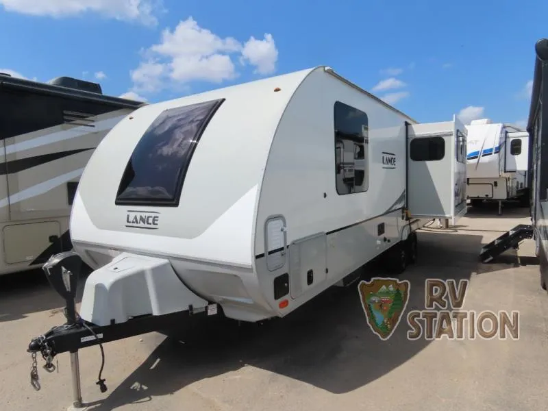 2021 Lance Lance Travel Trailers Used    2375 - Photo 2