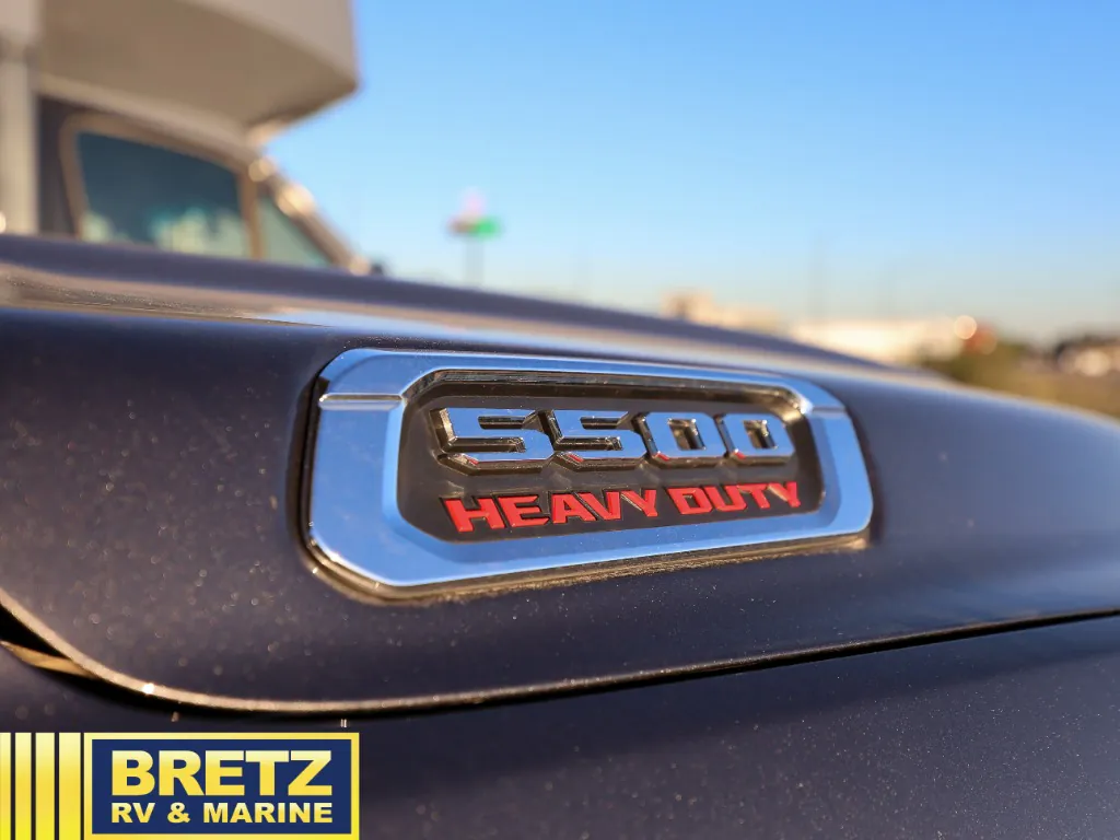2024 Dynamax Corp Isata 5 Series 30FW - Photo 4