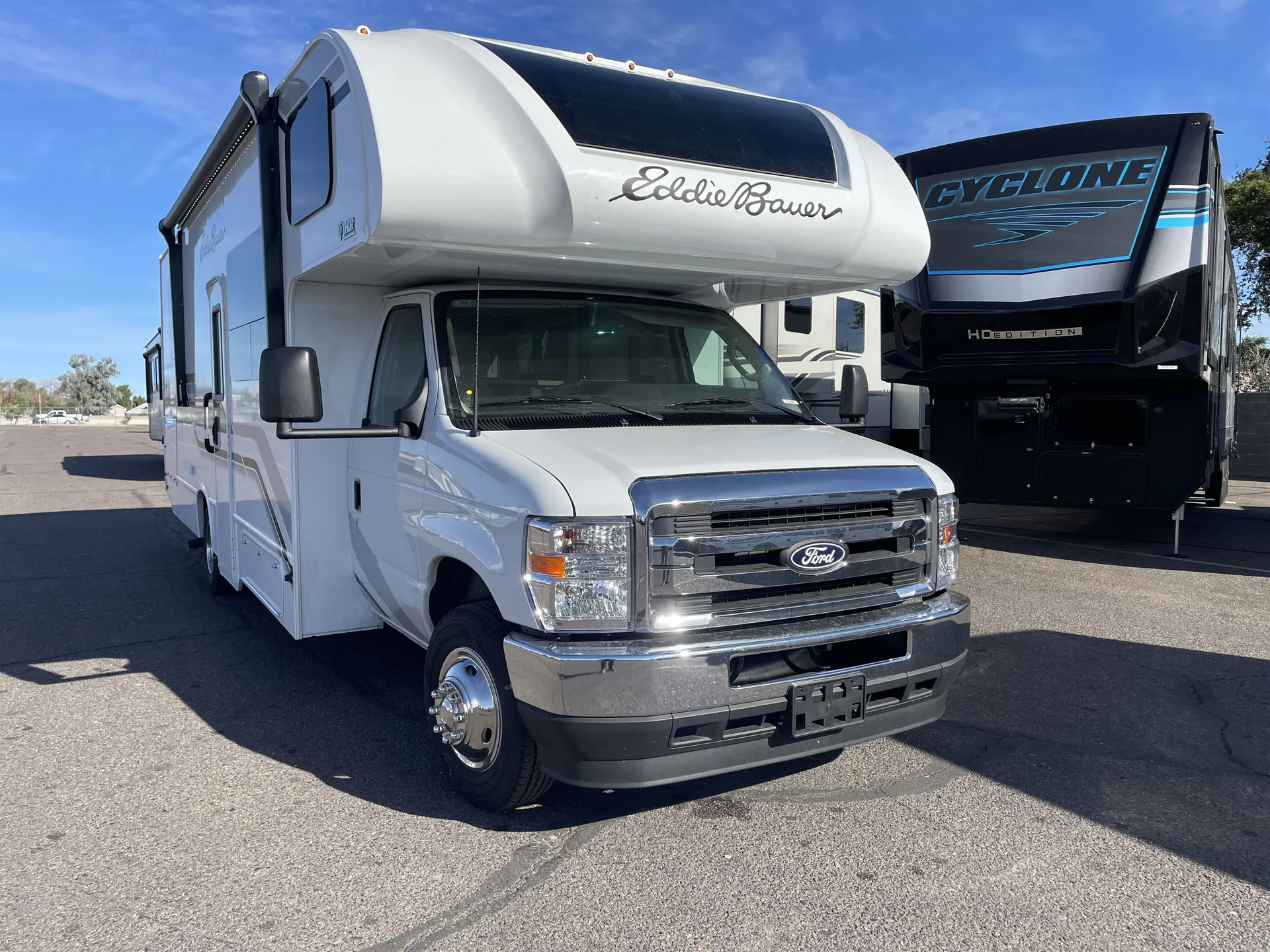 2026 Thor Motor Coach Freedom Eddie Bauer 28ED - Photo 2