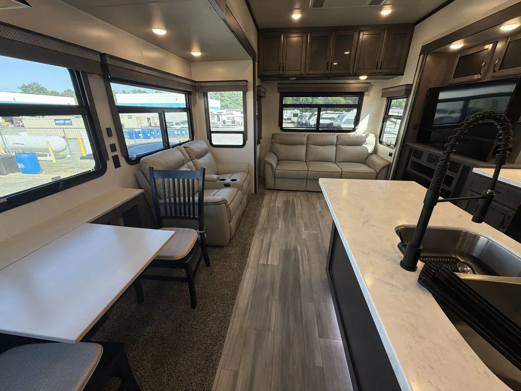2022 Forest River Cedar Creek Champagne Edition 38EL, Photos photo 2