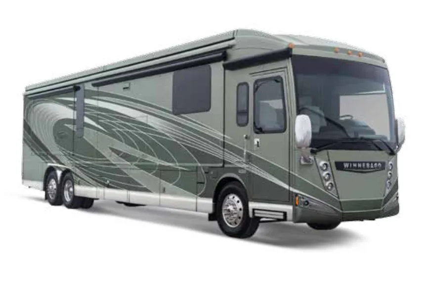 Winnebago Ellipse Ultra 42QL exterior
