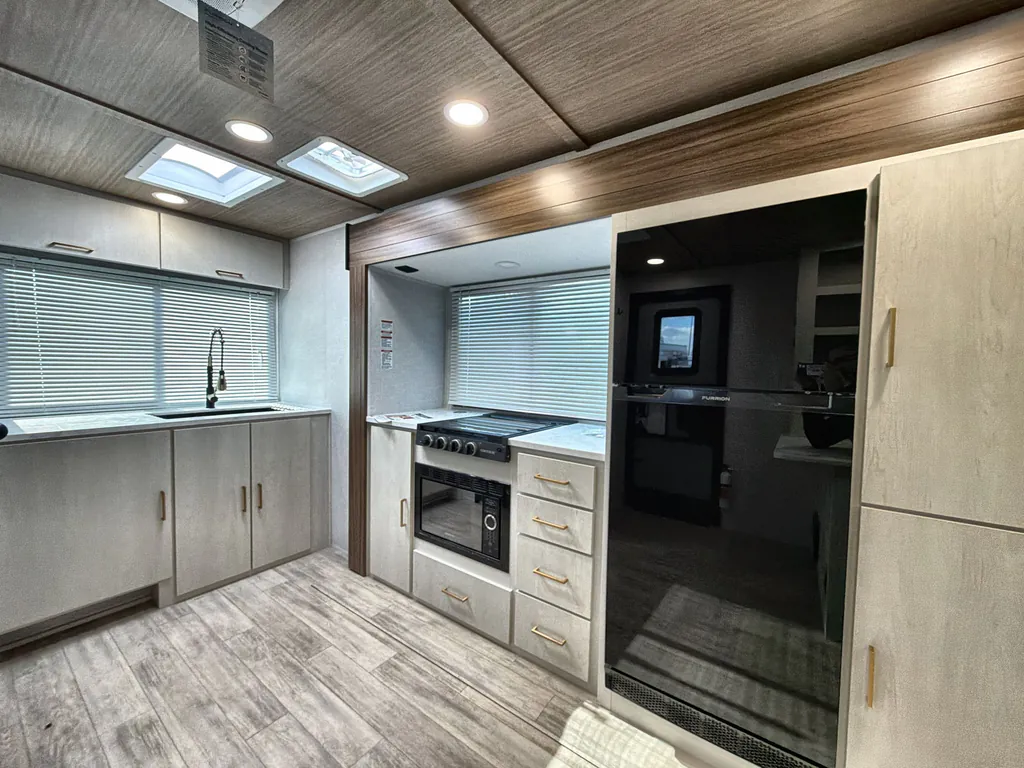2026 Forest River Vibe Extreme Lite 2500CK, Photos photo 8