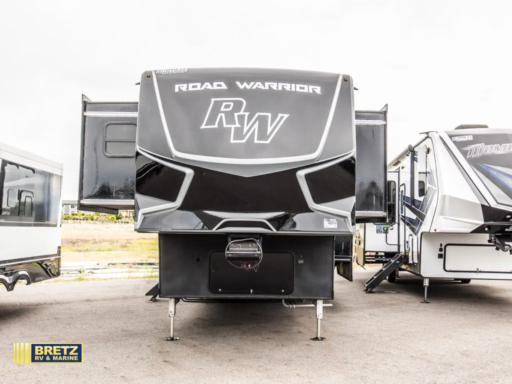 2022 Heartland Road Warrior 414 - Photo 3
