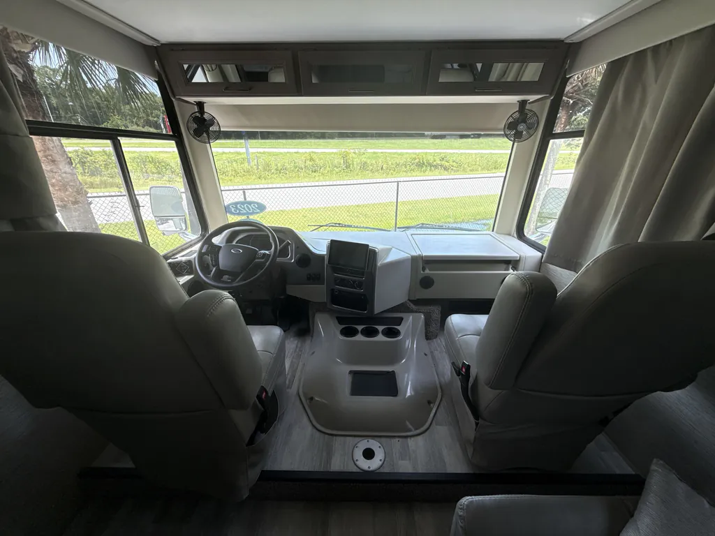 2023 Thor Motor Coach Freedom Traveler A32, Photos photo 8