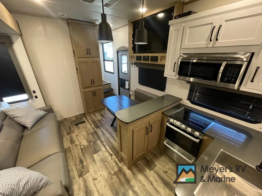 2023 Keystone Raptor 362, Photos photo 8