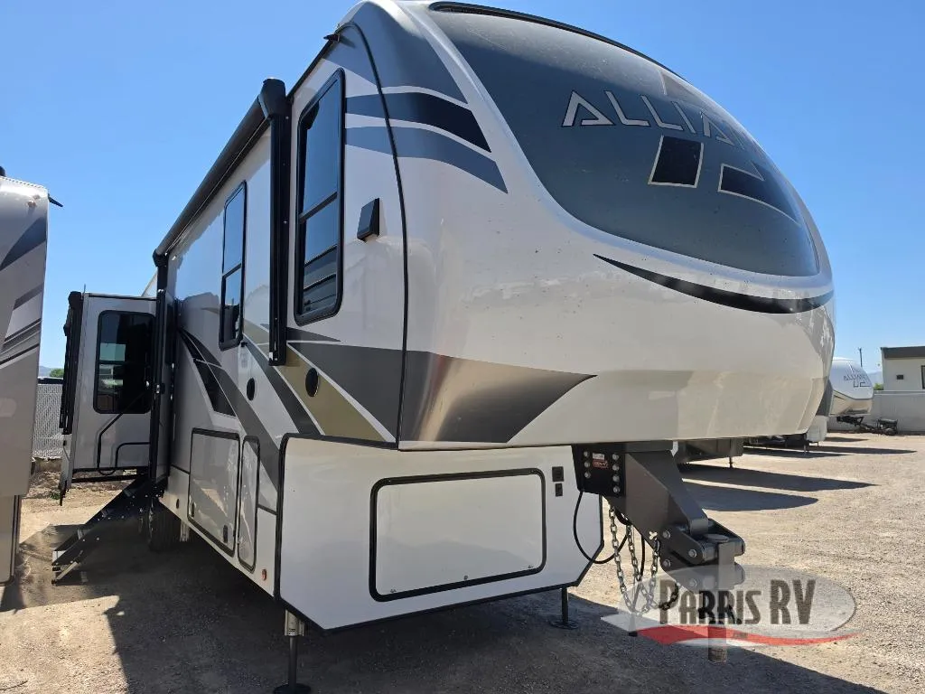 2022 Alliance RV Paradigm 340RL - Photo 2