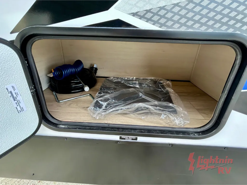 2026 Forest River Vengeance Rogue Armored 26L140, Photos photo 31