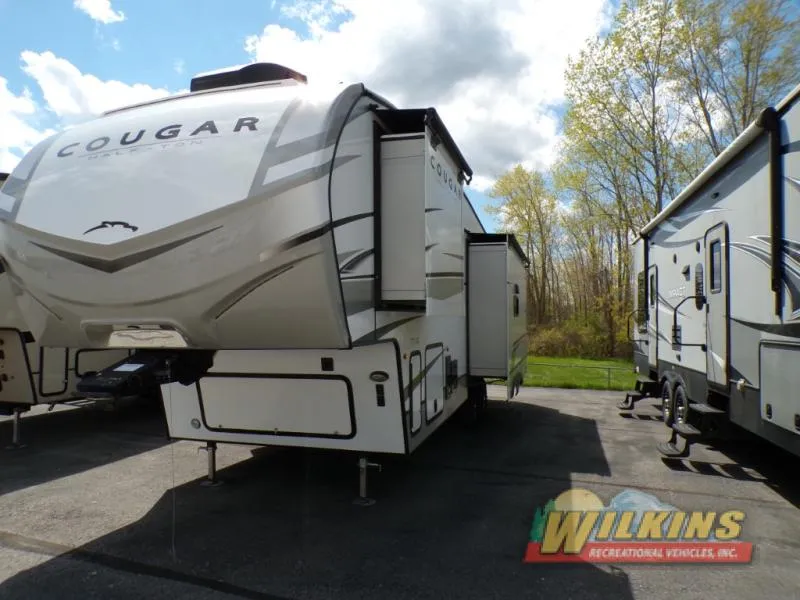 2024 Keystone RV Cougar Half-Ton 29RLI - Photo 3