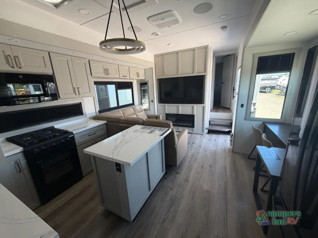 2026 Brinkley Model G 3950, Photos photo 23