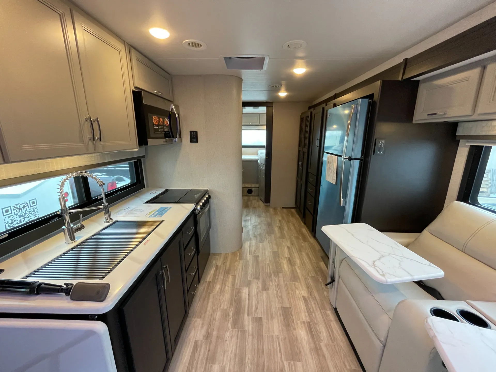 2026 Thor Motor Coach Omni Trail Z30 - Photo 3