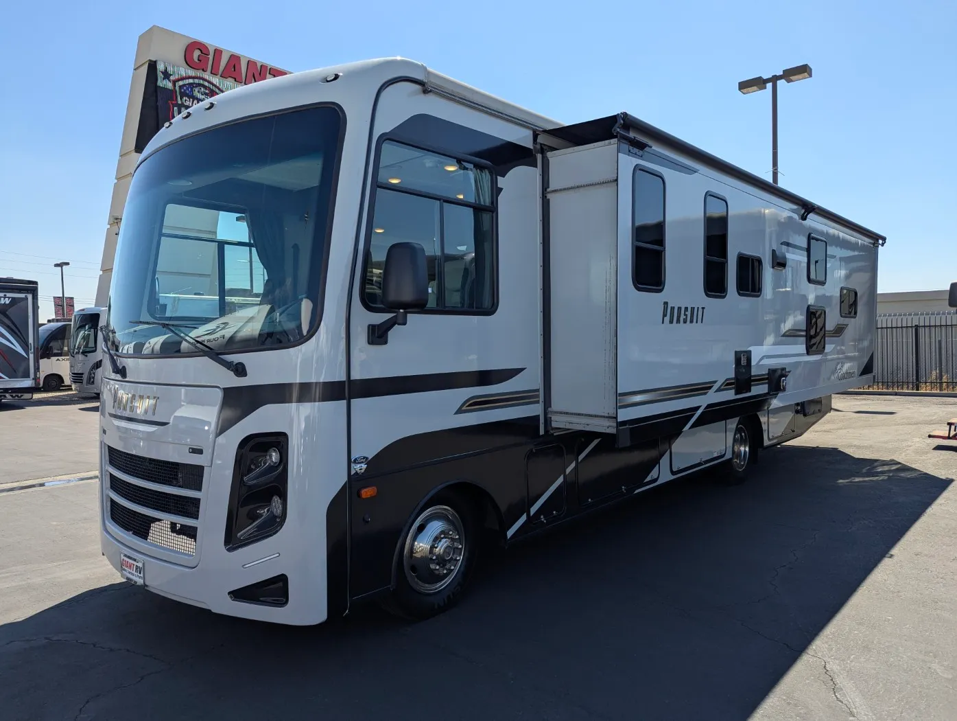 2023 Coachmen Pursuit 31BH - Photo 4
