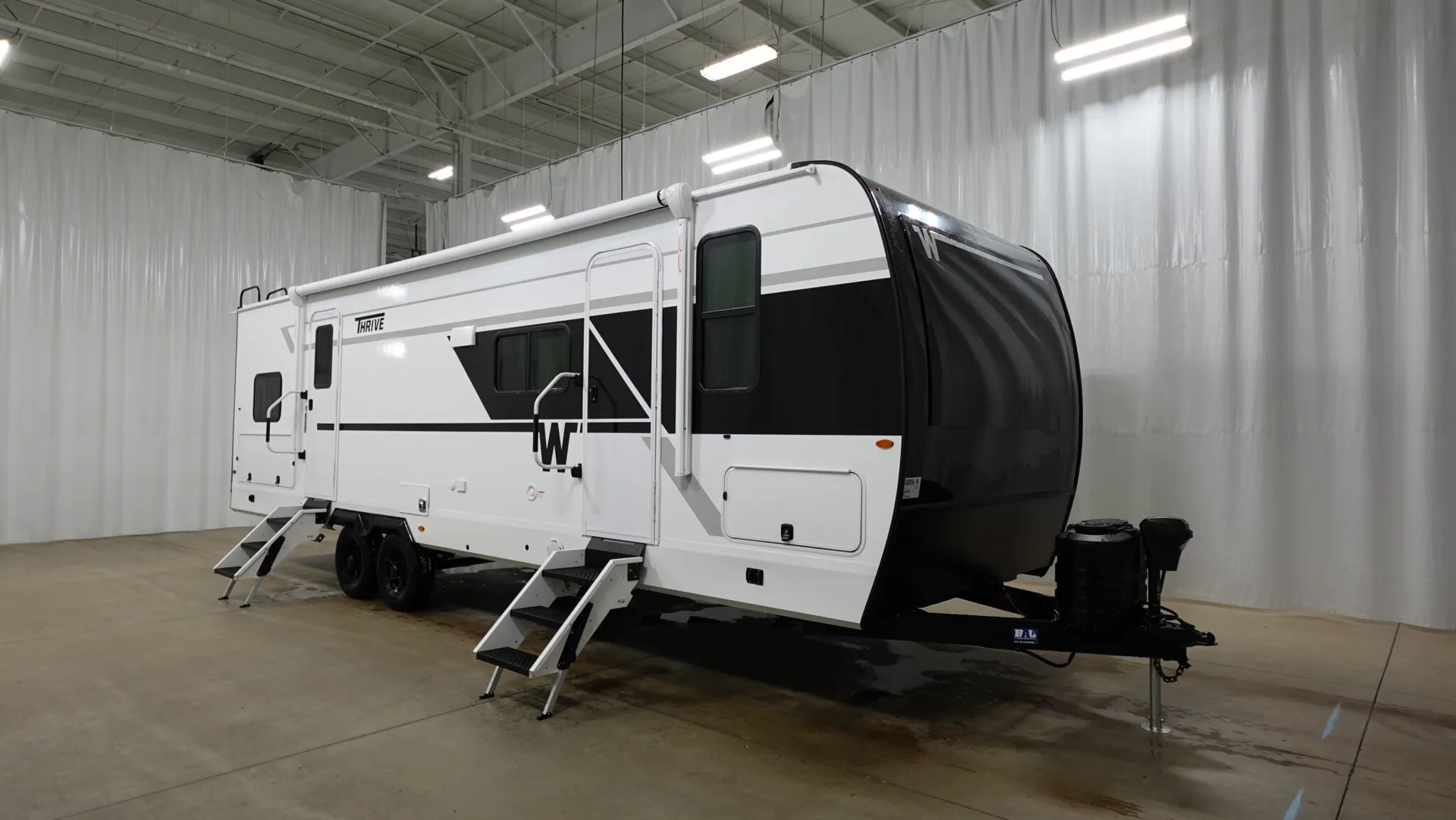 2026 Winnebago Thrive 28BHS - Photo 2