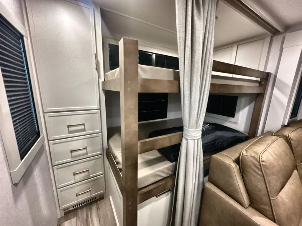 2027 Brinkley Model I 290, Photos photo 14