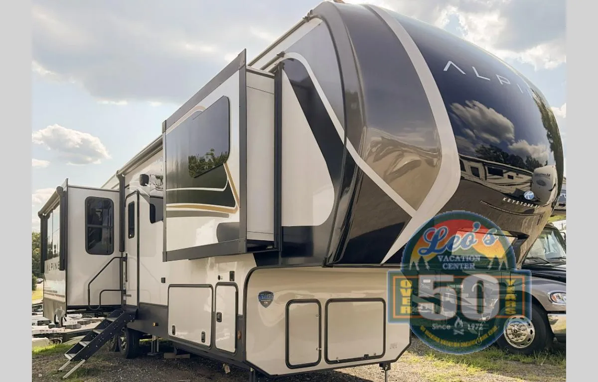 2025 Keystone Alpine 3303CK - Photo 2