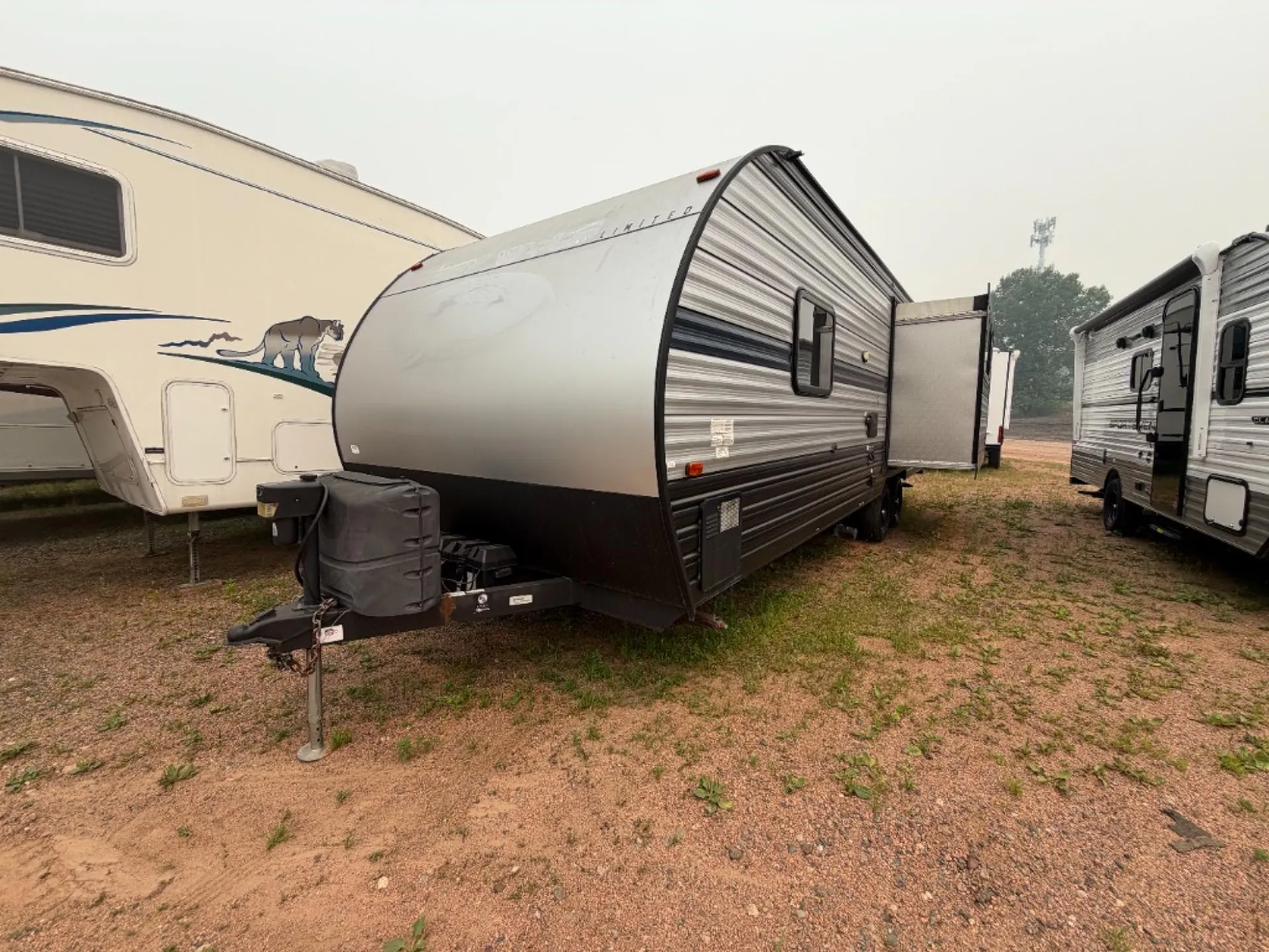 2019 Forest River Cherokee Grey Wolf 23MK - Photo 3