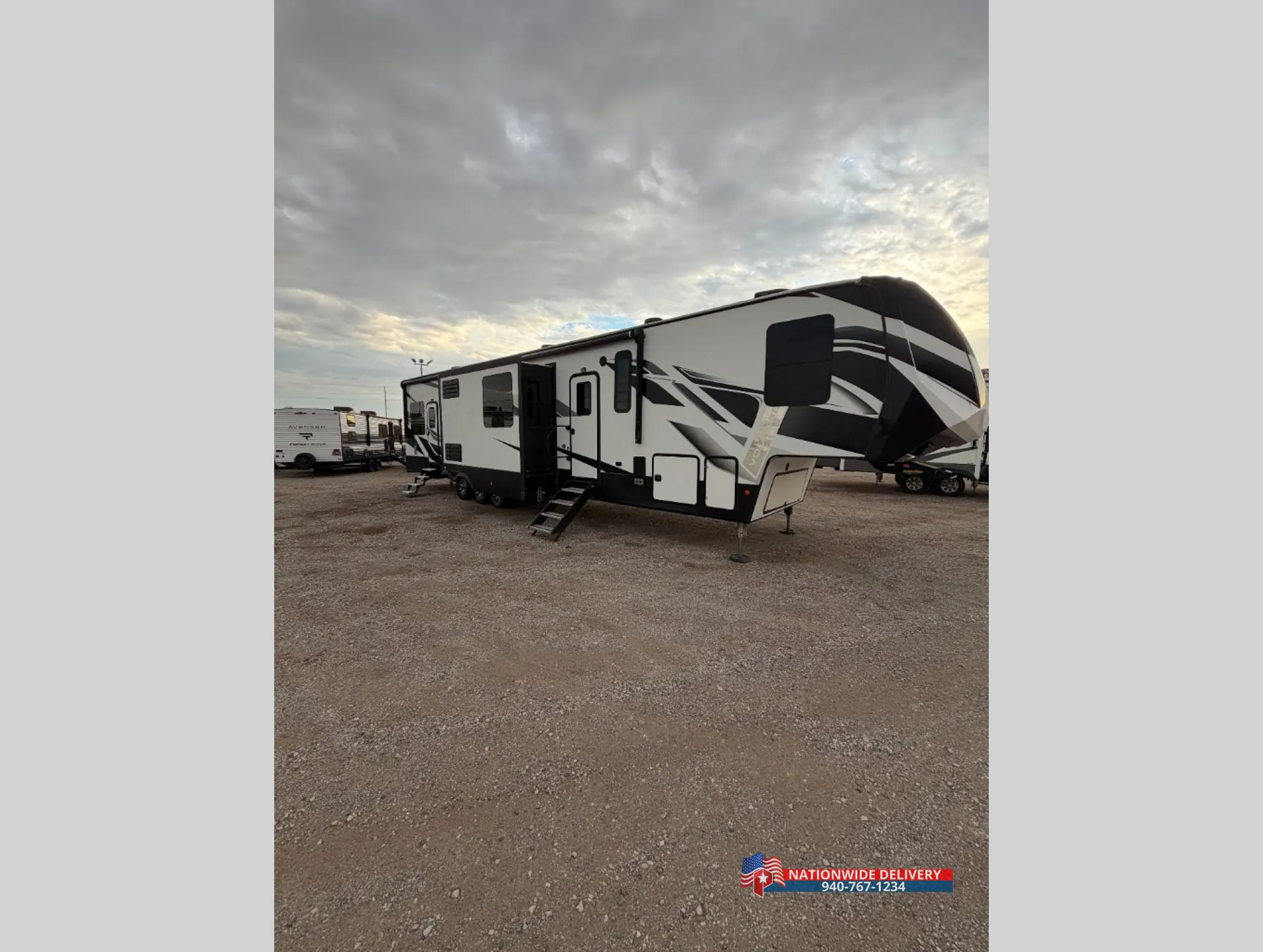 2022 Dutchmen Voltage 4225 dealer photo 1 from Patterson RV