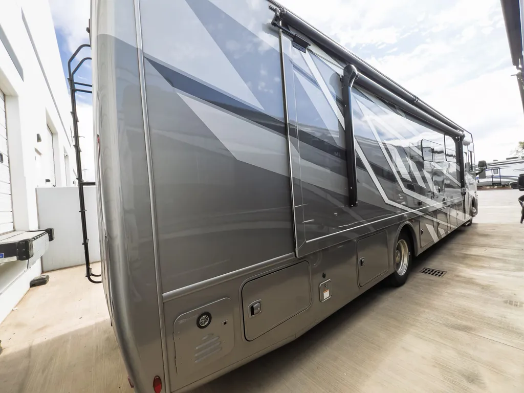 2027 Thor Motor Coach Windsport 36H, Photos photo 20