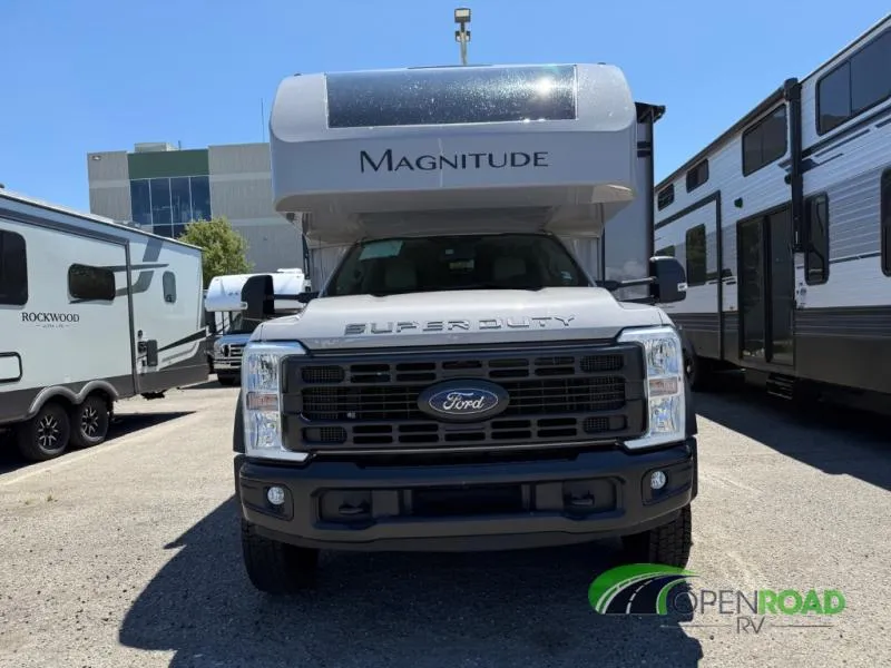 2027 Thor Motor Coach Magnitude Z30 - Photo 4