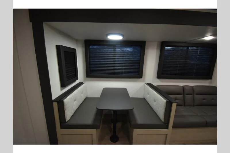 2026 Shasta RVs i-5 Edition 527BHS, Photos photo 7