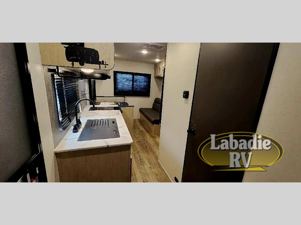 2026 Shasta RVs i-5 Edition 521CK, Photos photo 6
