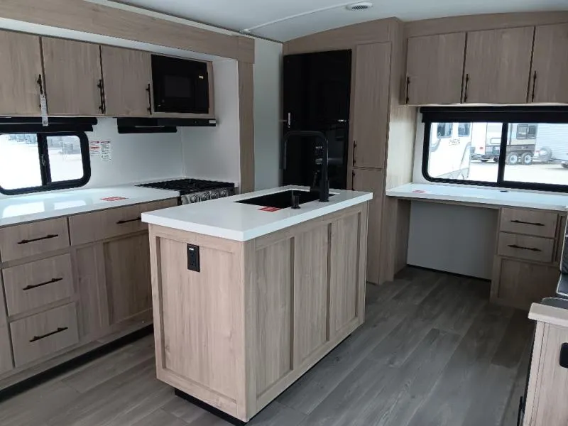 2026 Grand Design Imagine 2670MK - Photo 4