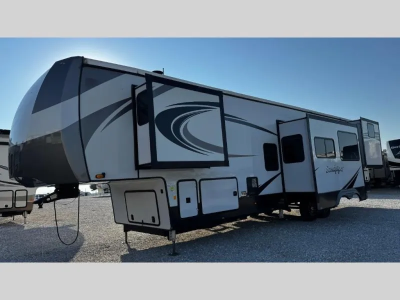 2022 Forest River Sandpiper Luxury 388BHRD - Photo 4