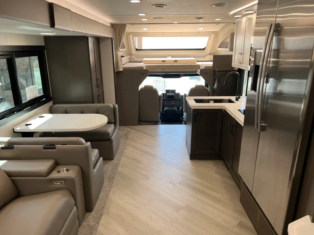 2027 Entegra Coach Accolade 37K, Photos photo 3