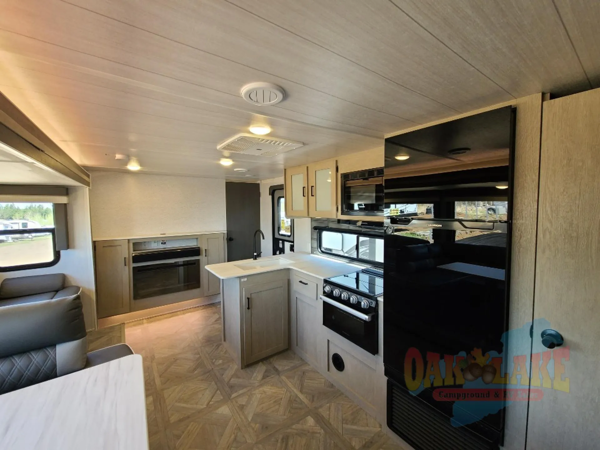 2023 Forest River RV Wildwood X-Lite 263BHXL — Photo 6