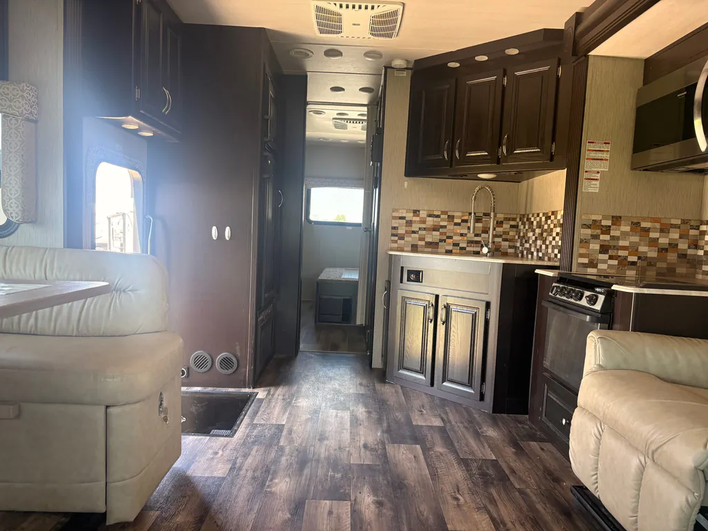 2019 Nexus Wraith 33W, Photos photo 7