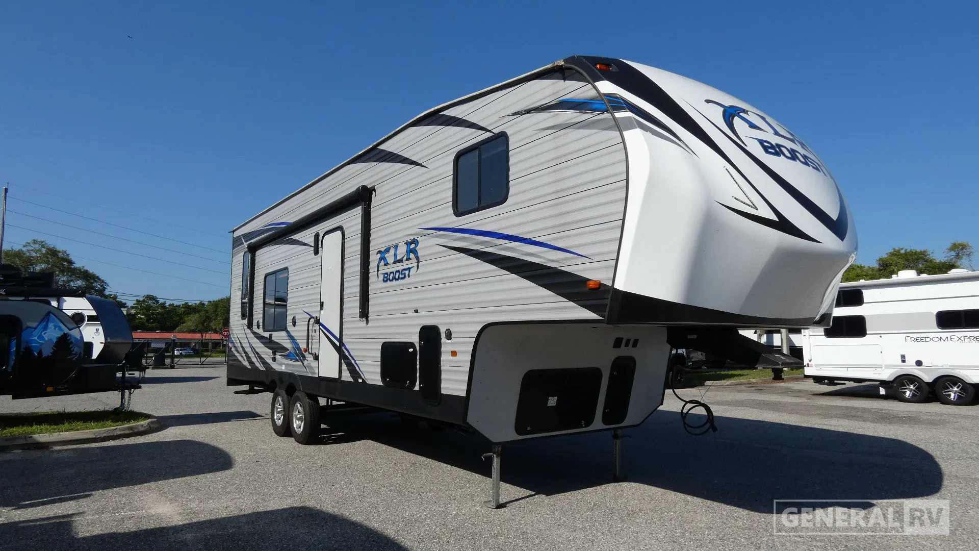 2019 Forest River XLR BOOST 33RZR16 - Photo 2
