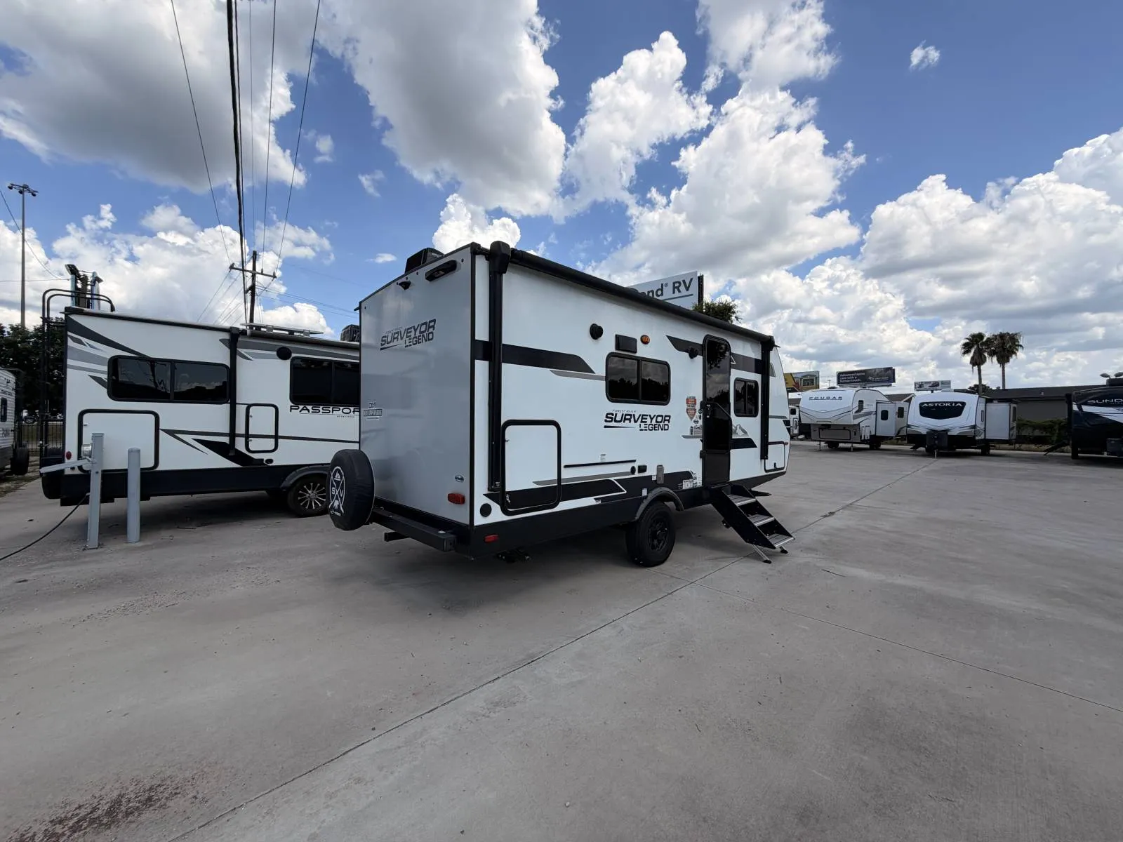2023 Forest River Surveyor Legend 19SSLE - Photo 4