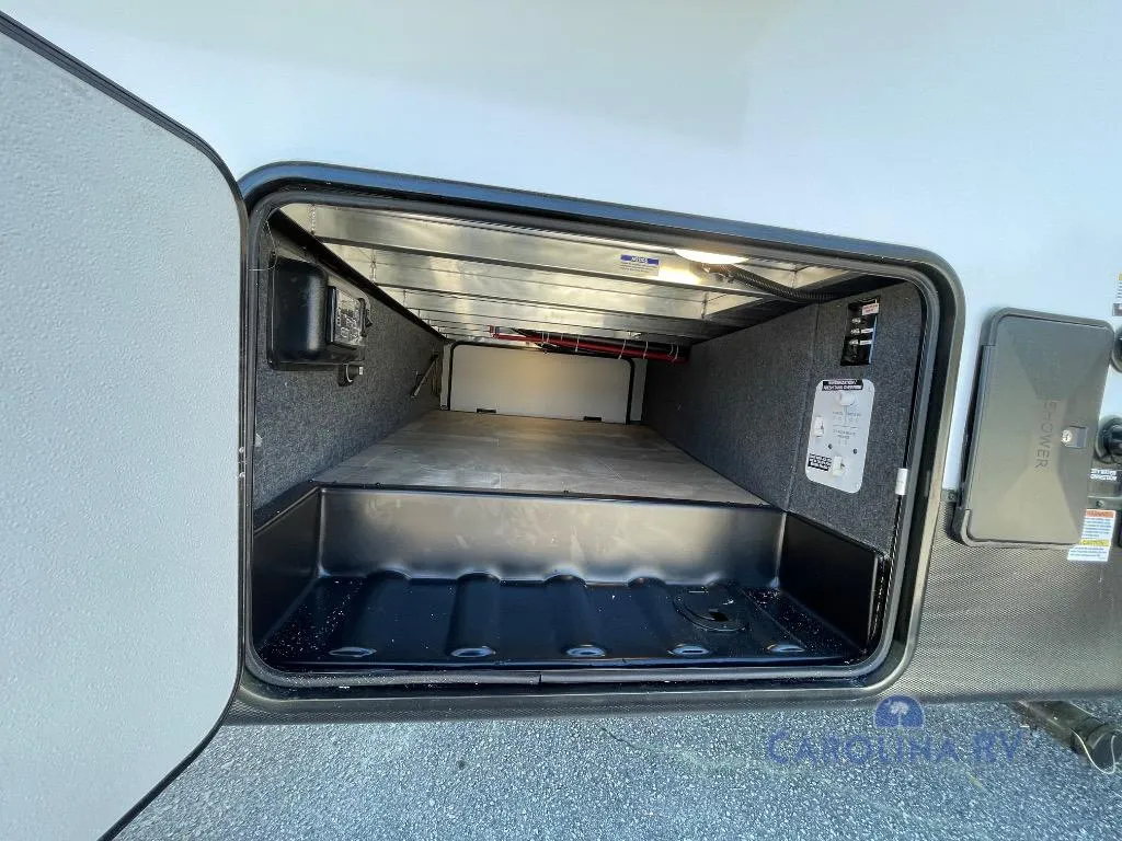 2025 Coachmen Chaparral Lite 30RLS - Photo 4