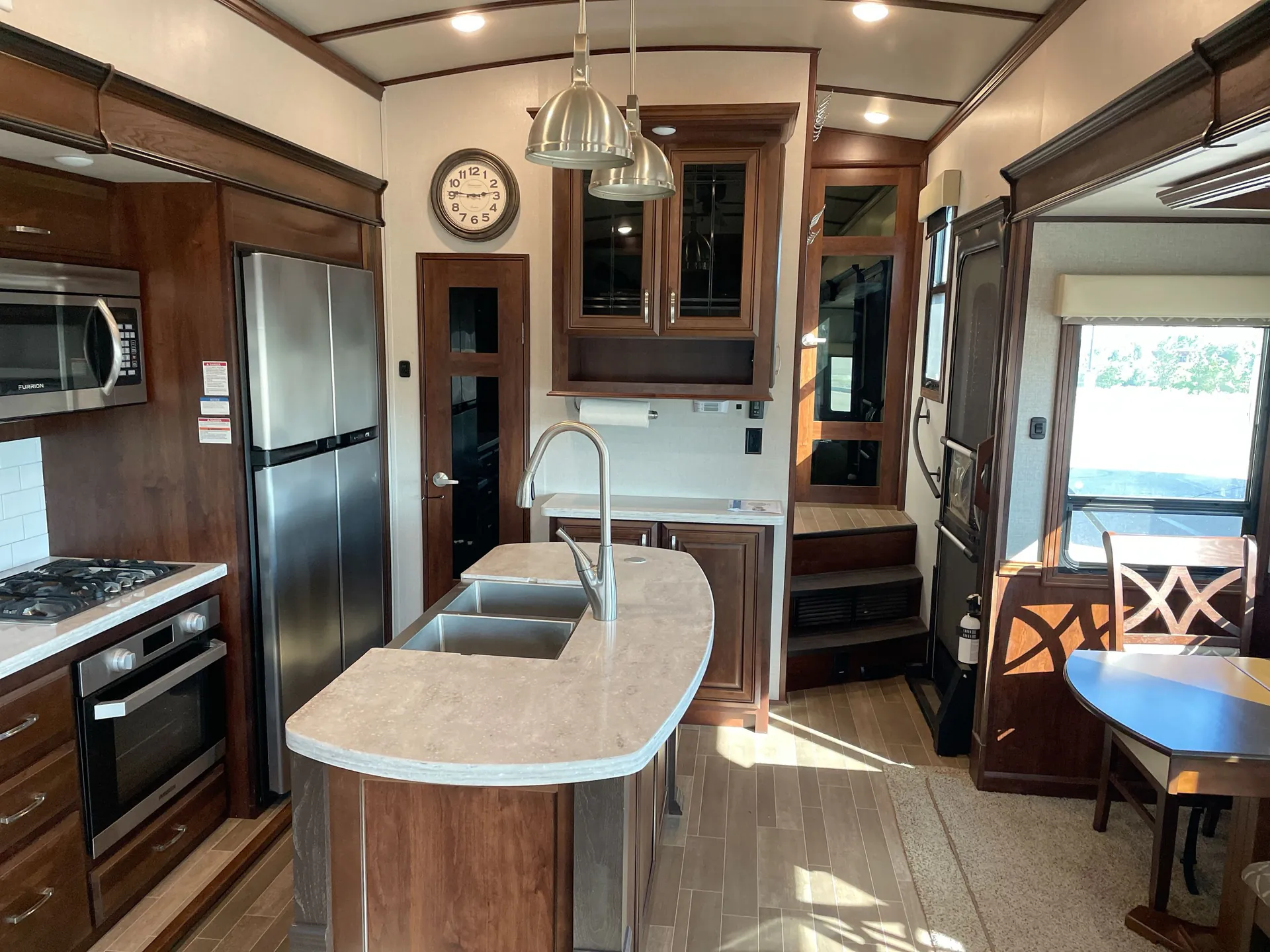 2020 Jayco Pinnacle 32RLTS — living area main