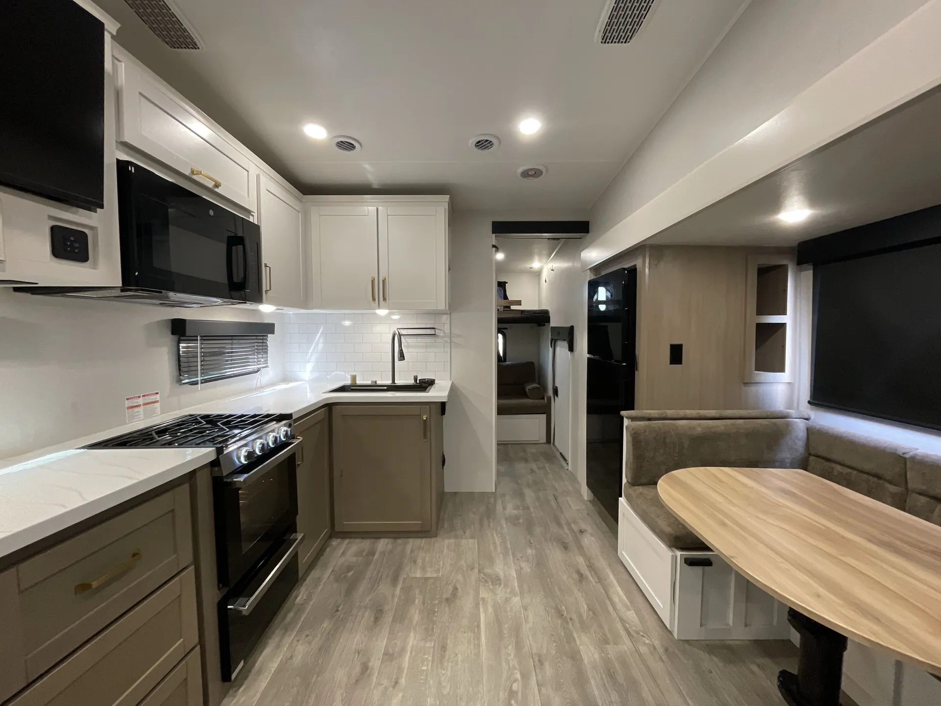 2026 Jayco Eagle HT 31QCD — living area main