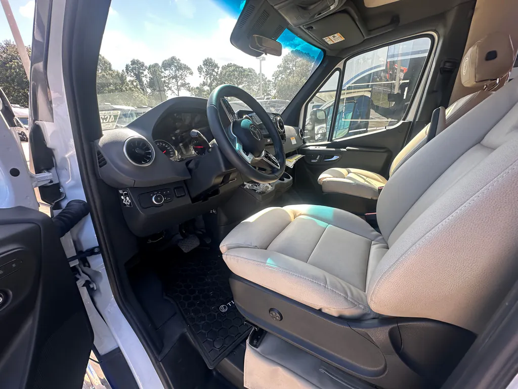2026 Tiffin Wayfarer 25 XLW, Photos photo 26