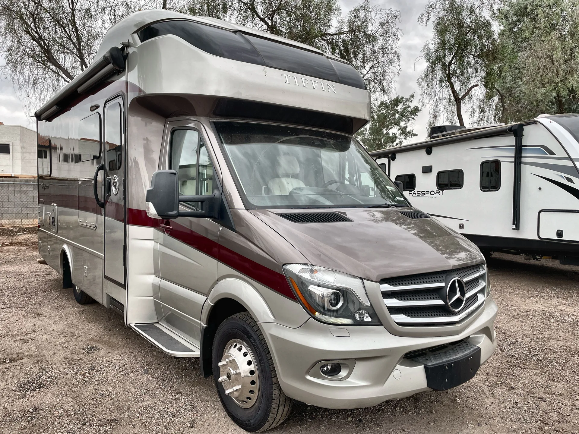 2019 Tiffin Wayfarer 24 TW - Photo 2