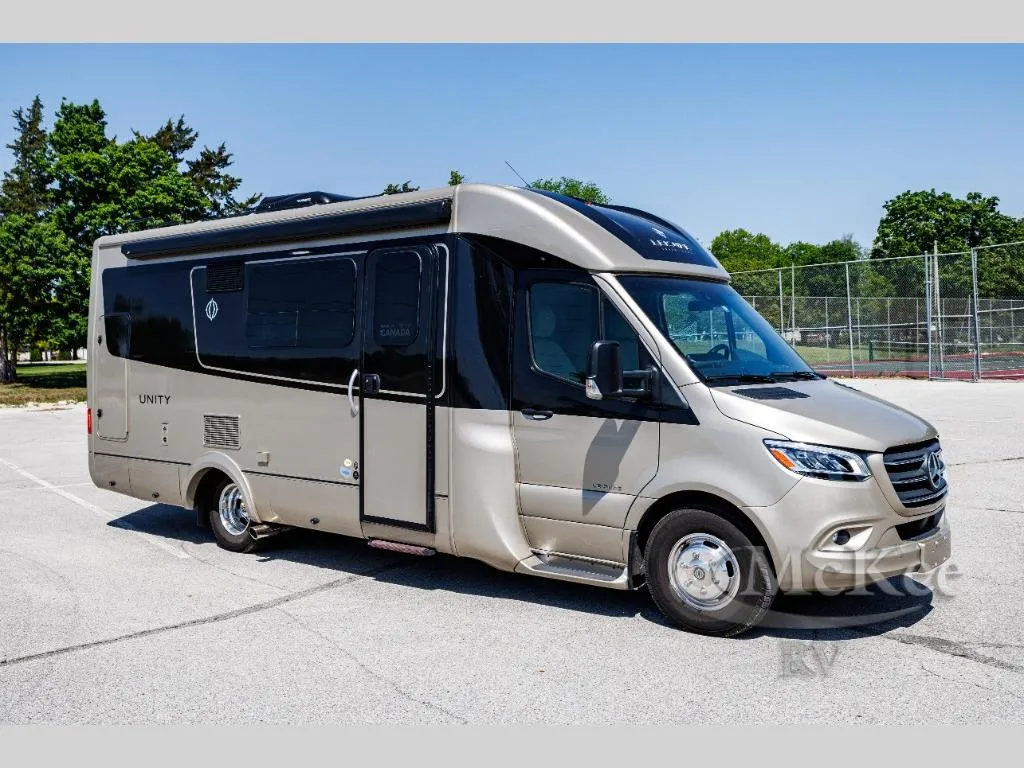 2022 Leisure Travel Unity 24MB - Main photo
